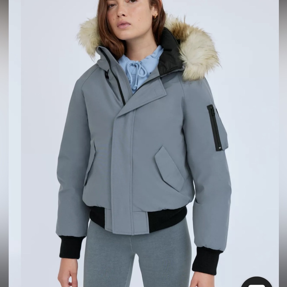 NWOT - Aritzia TNA Resort Parka